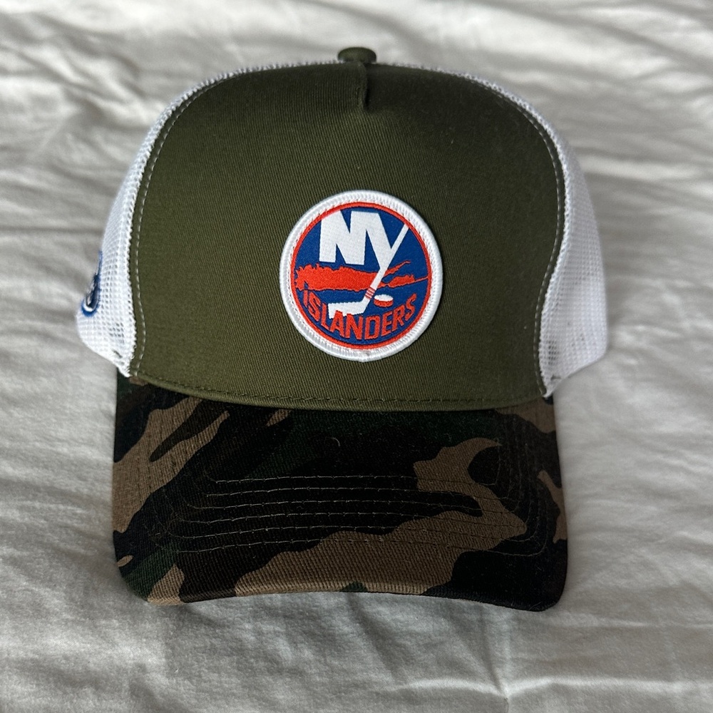 NY Islanders Camo Trucker Hat